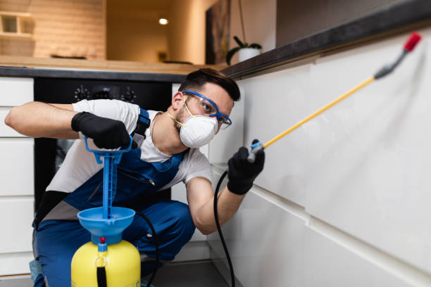 Best Commercial Pest Control Services  in La Junta, CO